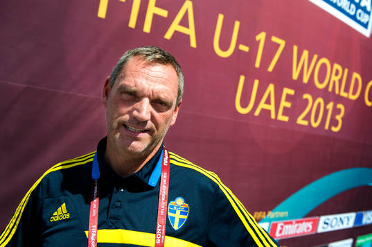 Sveriges förbundskapten Roland Larsson dagen innan matchen