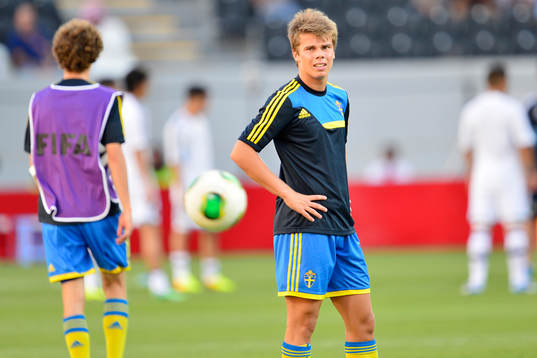 Sveriges Elias Andersson värmer upp innan bronsmatchen i