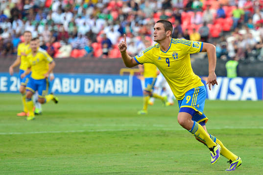 Sveriges Valmir Berisha jublar