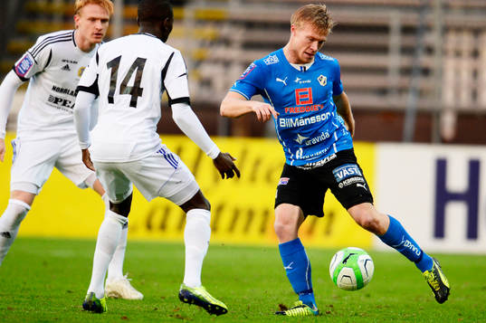 Gif Sundsvalls nr 14 Pa Dibba och Halmstads nr 8 Kristoffer