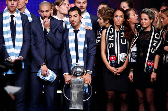 Svenska Mästare Malmö FF och LdB Malmö FC hyllas på scen