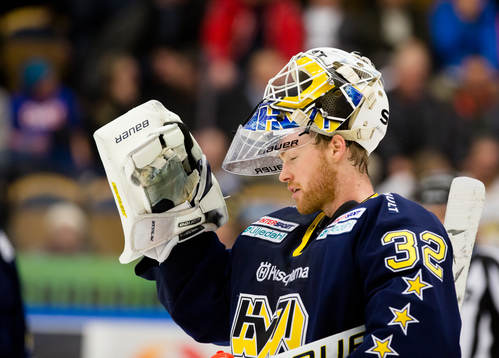 s målvakt Gustaf Wesslau ser deppig ut
