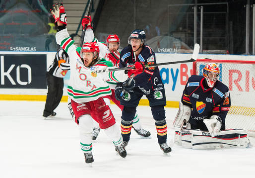 Moras Mattias Beck jublar