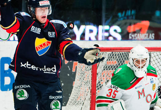 Henrik Eriksson har ögonen på pucken