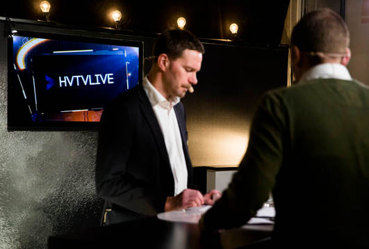 Per Gustafsson och Johan Freijd programleder HVTV-Live