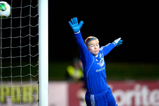 Tyresö Veronica Boquete gör 4-0 bakom Fortunas målvakt