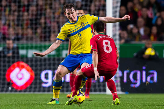 Sveriges Kim Källström och Portugals Joâo Moutinho