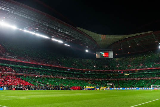 Portugals TIFO innan playoff-matchen i VM-kvalet mellan