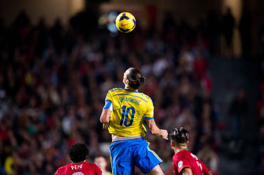 Sveriges Zlatan Ibrahimovic nickar