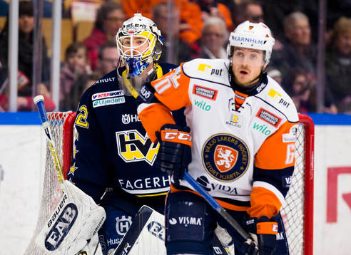 s målvakt Gustaf Wesslau och Växjös Erik Josefsson