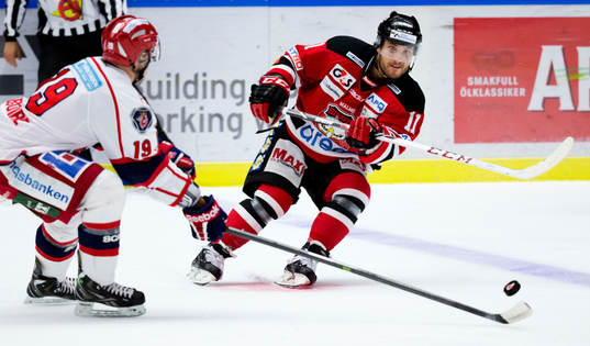 Södertälje Jason Gregoire och Malmö Redhawks Joey Tentute