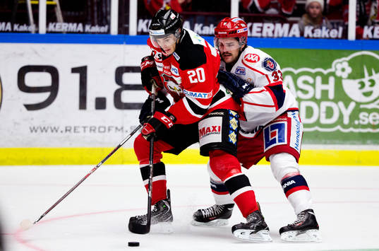 Malmö Redhawks Henrik Hetta och Södertälje Linus Fröberg