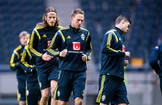 Mittbackarna Jonas Olsson, Andreas Granqvist och Mikael