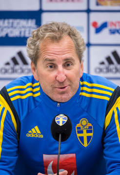 Presskonferens med Sveriges förbundskapten Erik Hamrén