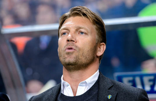 Sveriges players manager Marcus Allbäck