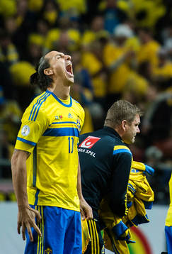 Zlatan Ibrahimovic skriker igång innan playoff-matchen i