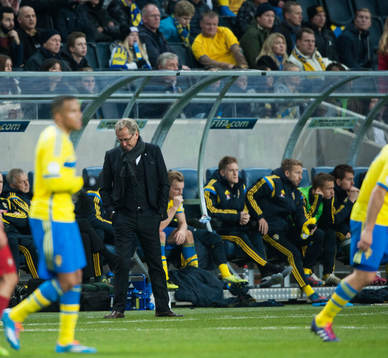 Slutsignal och Sveriges förbundskapten Erik Hamrén deppar
