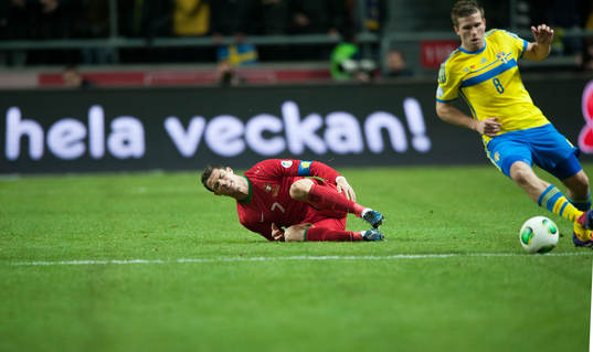 Portugals Cristiano Ronaldo och Sveriges Anders Svensson i