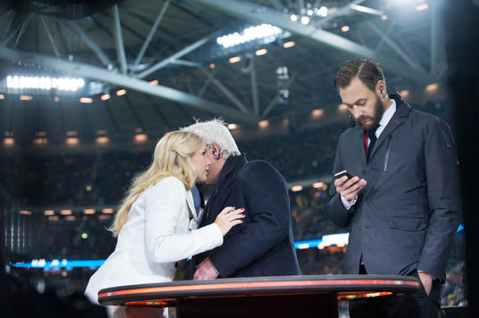 Anna Brolin, Hans Backe och Olof Lundh, TV4, i VM-kvalet