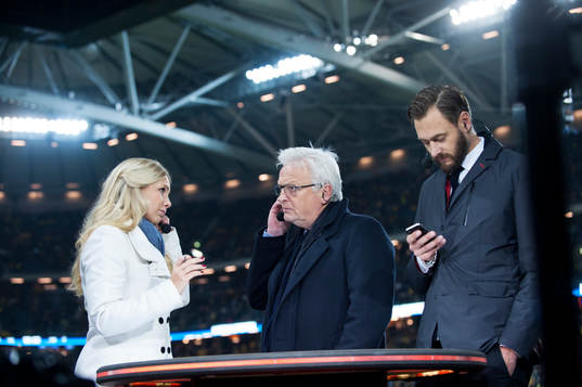 Anna Brolin, Hans Backe och Olof Lundh, TV4, i VM-kvalet