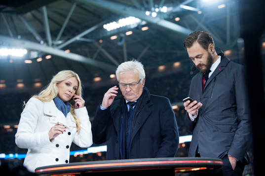 Anna Brolin, Hans Backe och Olof Lundh, TV4, i VM-kvalet