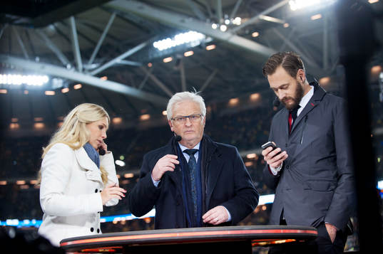 Anna Brolin, Hans Backe och Olof Lundh, TV4, i VM-kvalet