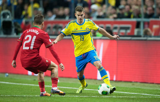 Sveriges Alexander Kacaniklic och Portugals Joao Pereira i