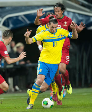 Sveriges Zlatan Ibrahimovic  i VM-kvalet mellan Sverige och
