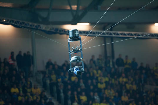 TV-kamera i taket i VM-kvalet mellan Sverige och Portugal i