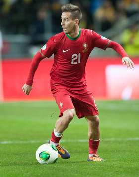Portugals Joao Pereira i VM-kvalet mellan Sverige och