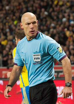 Domare Howard Webb i VM-kvalet mellan Sverige och Portugal