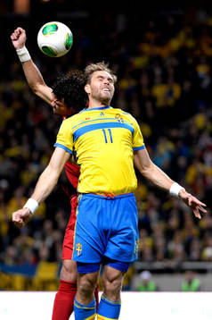 Sveriges Johan Elmander och Portugals Éder