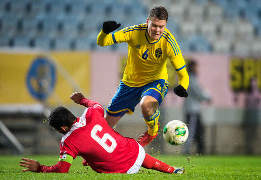 Maltas Zach Muscat och Sveriges Viktor Claesson