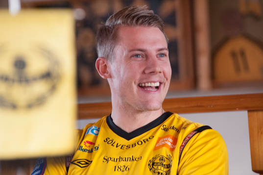 Mjällby presenterar Patrik Ingelsten på en presskonferens