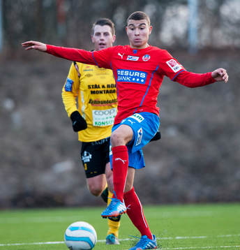 Helsingborgs Jordan Larsson i en träningsmatch mellan
