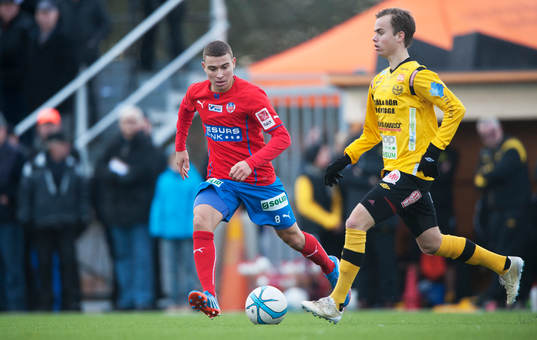 Helsingborgs Jordan Larsson och Mjällbys Andreas Blomqvist