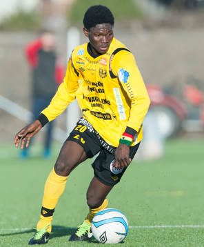 Mjällbys Kwame Bonsu och Emil Krafth i en träningsmatch