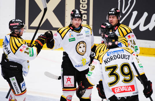 Brynäs Greg Scott jublar