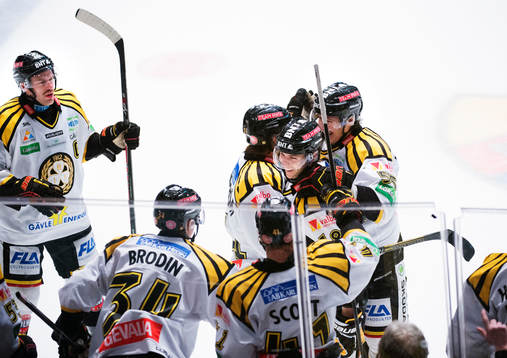 Brynäs Anton Rödin jublar