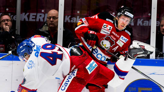 Oskarshamns Oscar Engsund och Malmö Redhawks Tobias