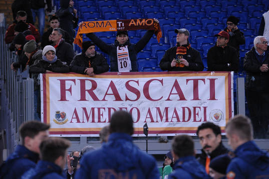 striscione dei tifosi romanisti