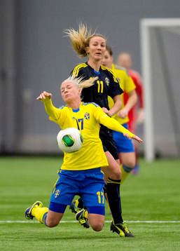 Caroline Seger och Emma Lundh, Sverige