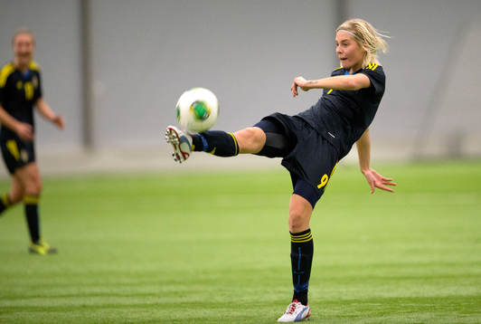 Lina Hurtig, Sverige