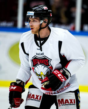 Malmö Redhawks nyförvärv David Liffiton innan matchen i