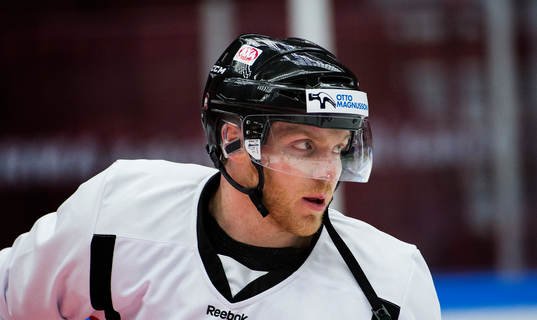 Malmö Redhawks nyförvärv David Liffiton innan matchen i