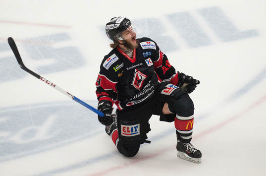 Bläddra bland fler bilder av Ishockey, allsvenskan, Karlskrona - Djurgården