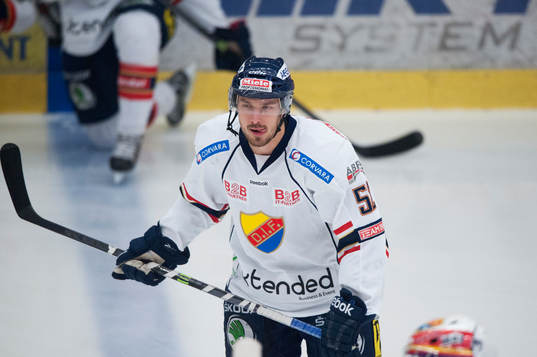 Djurgårdens Mikael Ahlén  i ishockeymatchen i allsvenskan