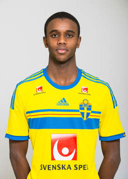Atosh Elmi, som spelar i P16/97-landslaget