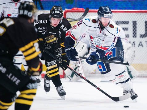 s Fredrik Hynning och Linköpings Sebastian Karlsson