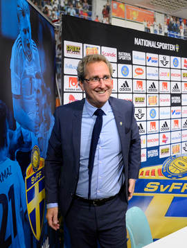 Sveriges förbundskapten Erik Hamrén, meddelar att han